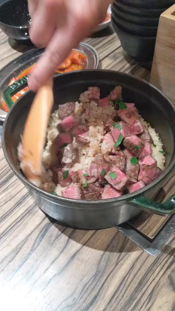 自己做了一份美味的牛肉咸饭,都不用炒菜,一家人吃的津津有味!