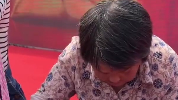 2019嘉兴市端午民俗文化节,五芳斋杯台胞裹粽大赛家庭组,阿公阿婆和孙男孙女一同上阵啦~