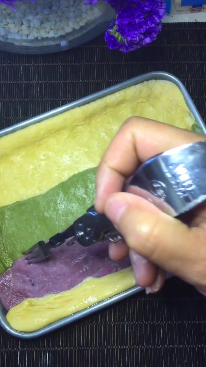 在家也能做披萨?自制简单味美家庭版披萨,学会不用去肯德基啦!
