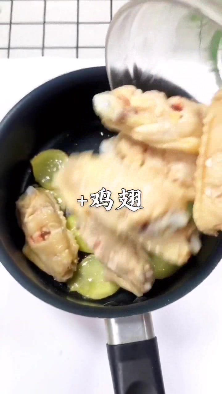 可乐鸡翅的正确做法,鸡肉嫩滑、咸甜适中,不知道吃什么就做一做