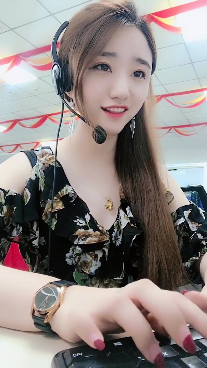 客服小姐姐奶茶竟喜欢这甜度,同事这脑回路,真是没谁了!