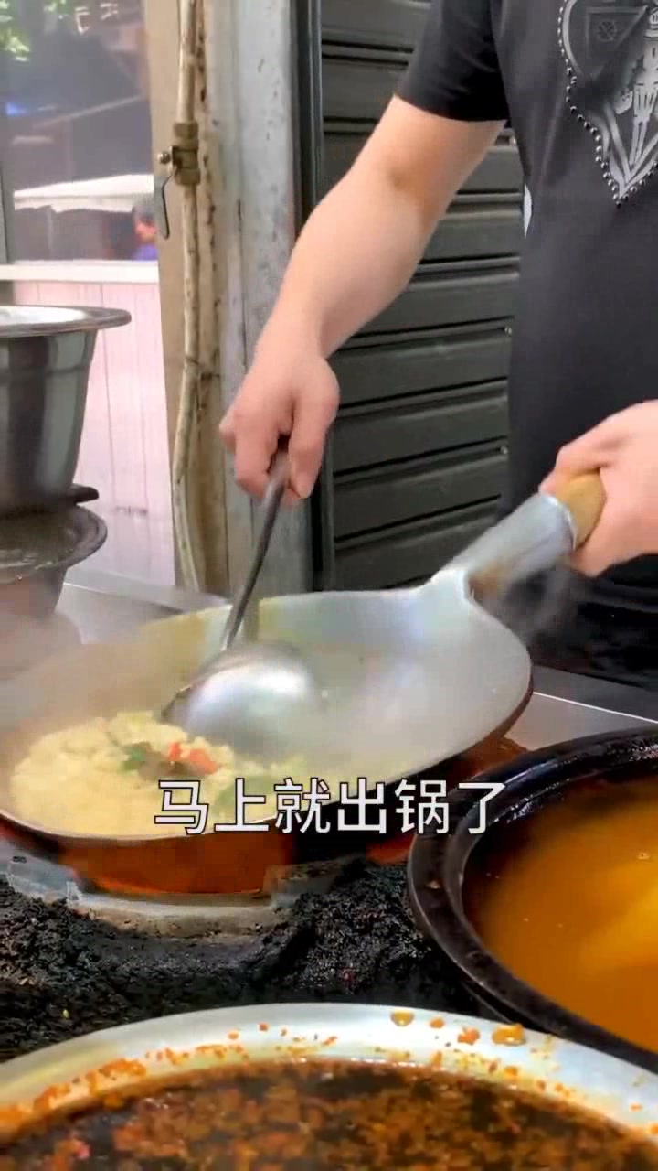 “小炒泡馍”比“羊肉泡馍”好吃?吃完有惊喜,能吃出初恋的味道