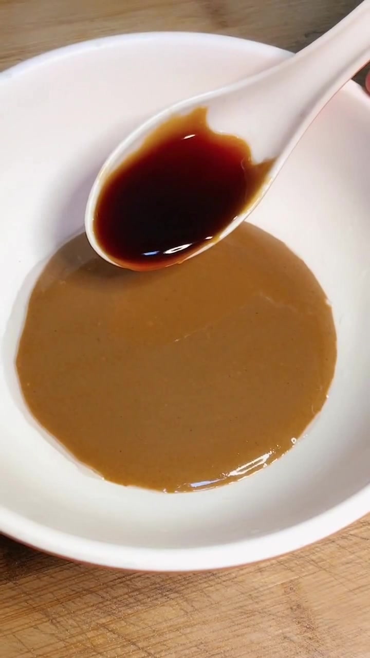 这道麻酱黄瓜拌面筋,在河南大小餐馆几乎都有,做法如此简单!