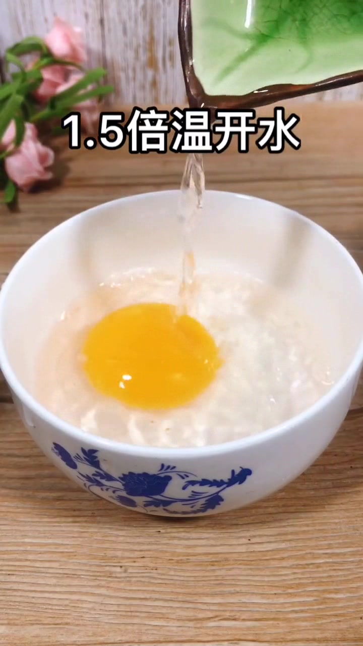 蒸鸡蛋羹的做法,只需几步,就滑嫩如布丁,好吃无蜂窝