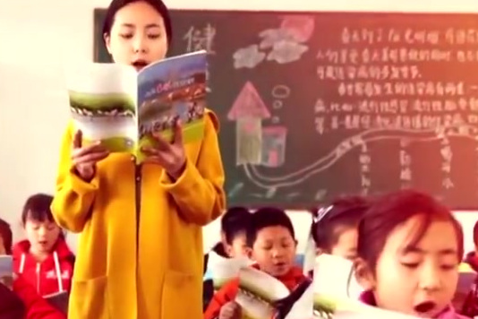 【70年70秒 | 国宝“家族”成长记——美丽的“东方宝石”朱鹮,人间的一抹绝色!】朱鹮这