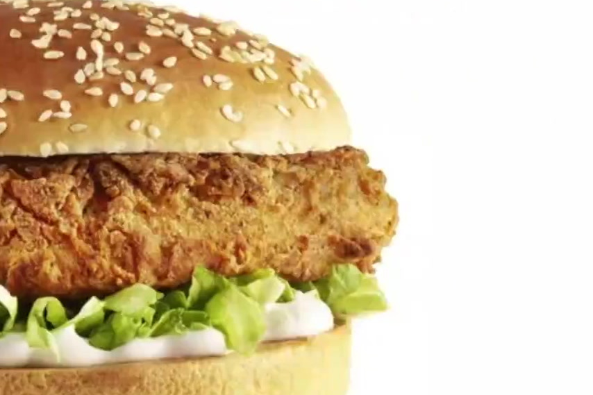 【肯德基将推全素鸡腿堡:英国出售4个月,名叫“伪装者”】肯德基将在英国推出全素香辣鸡腿堡。