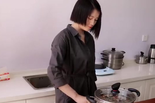 【酸梅汤】夏天最不可缺少的饮料,酸酸甜甜,冰爽解腻,做一次喝到撑~