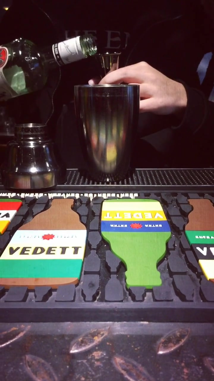 经典鸡尾酒《八号当铺》,我若受伤,谁能允许我不必坚强