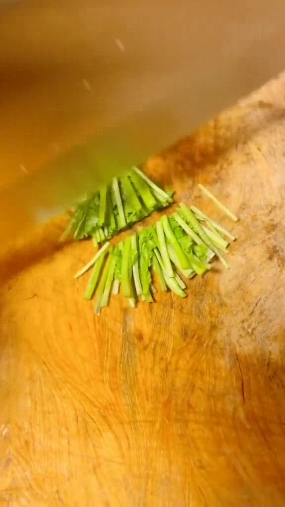 凉拌卤驴肉教程,口感美味,香浓好吃,你喜欢吃吗?