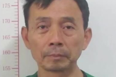 【“操场埋尸案”时任校长被控制 之前久居深圳 参加校友聚会视频流出】6月20日,湖南新晃“