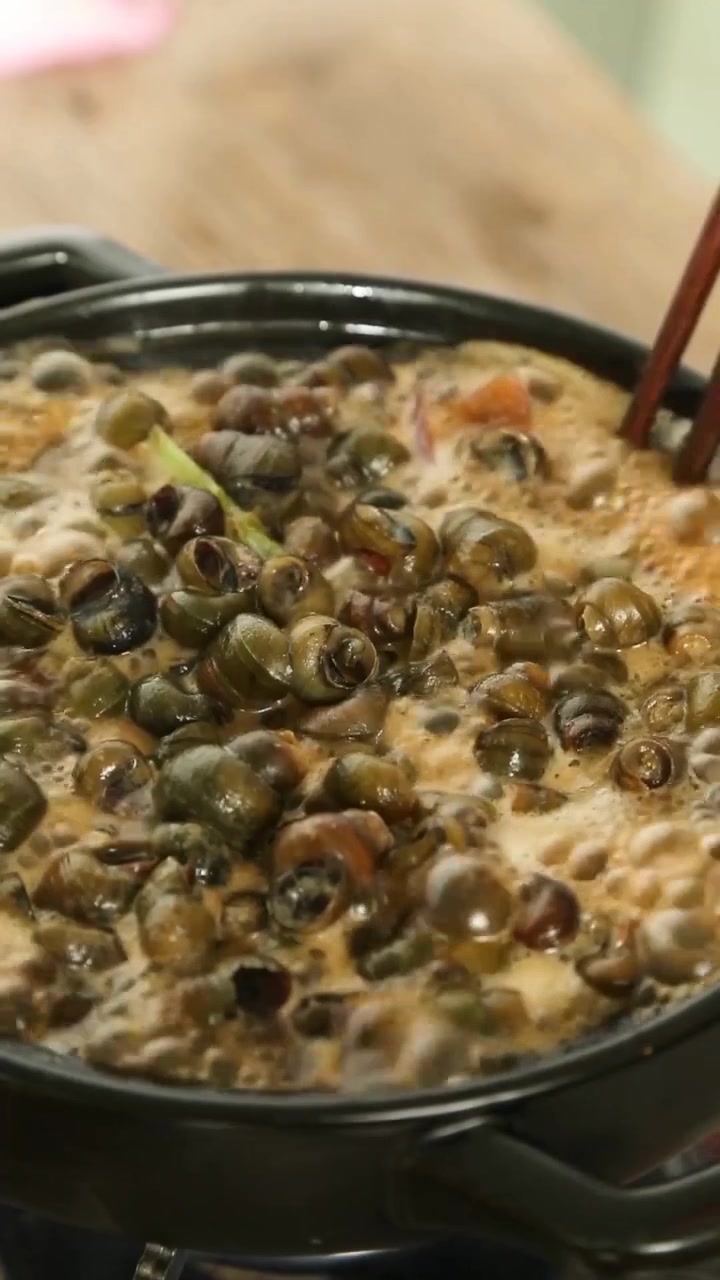 夏日干锅田螺,麻辣鲜香,美味又下饭,教程详细,简单易学可收藏
