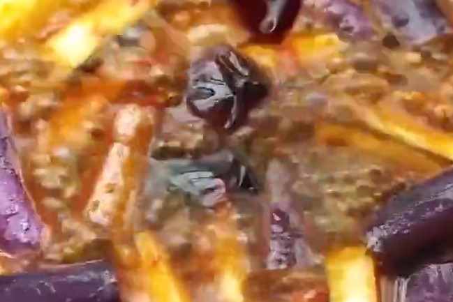 【肉末茄子拌面做法】好吃肉沫茄子拌面,看着都很有胃口~