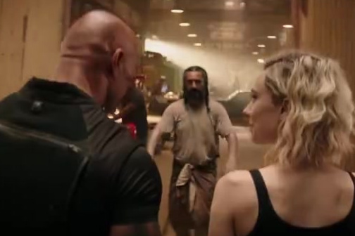 两大硬汉聚首,空陆大战镜头太过瘾!将于8月2日美国上映的“速激”衍生片《速度与激情:特别行