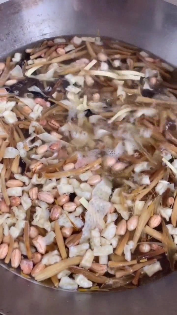 河南胡辣汤的正宗做法,按照这几个步骤,想喝了就可以自己做!