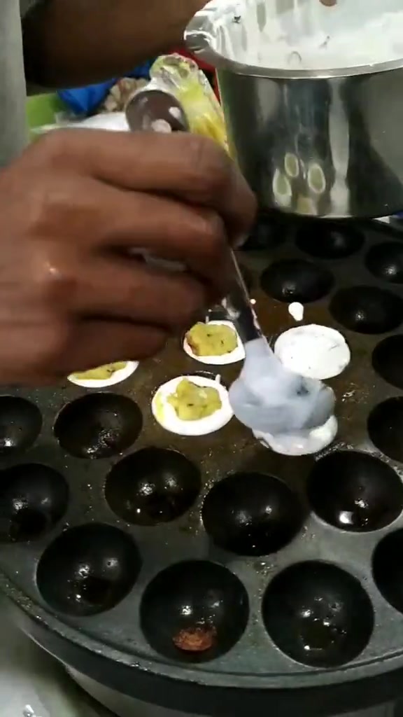 印度街头小吃,类似中国版章鱼小丸子,味道非常独特!