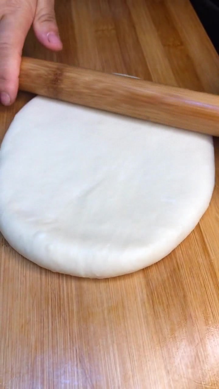 适合老人和小孩吃的肉松酥饼,做法简单,赶快试试吧!