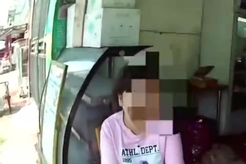 【13岁男孩骑三轮车 交警发现立即阻止】2019年7月2日上午10时18分左右,常德交警支