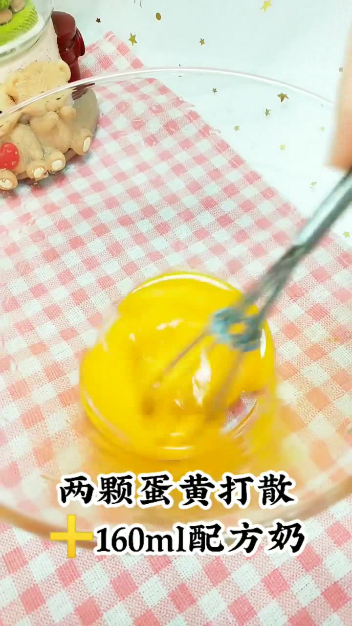 爆炸好吃,完爆蛋挞的嫩滑奶香布丁,做法超简单,零失败做法!