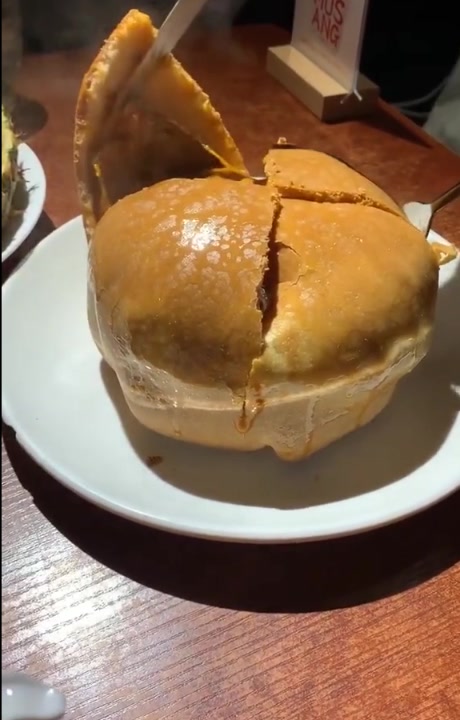 不愧是网红“面包鸡”,打开的一刻,香味扑鼻!