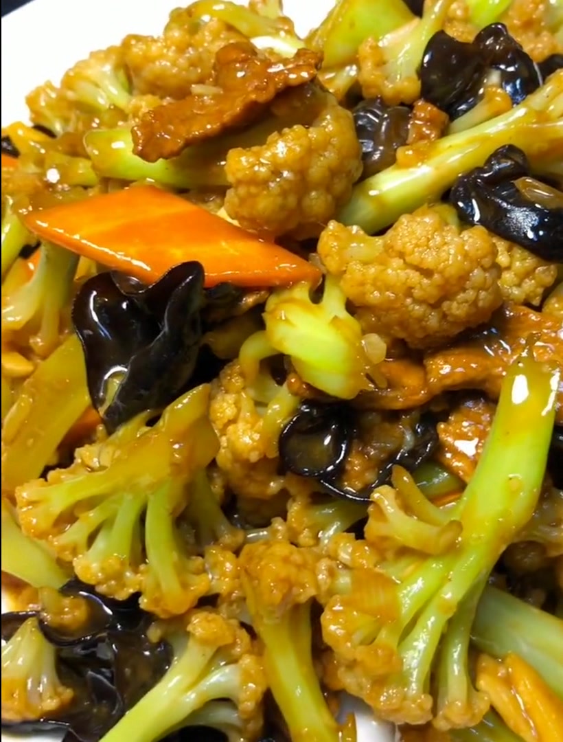 肉炒有机菜花,大家看看,有没有食欲?