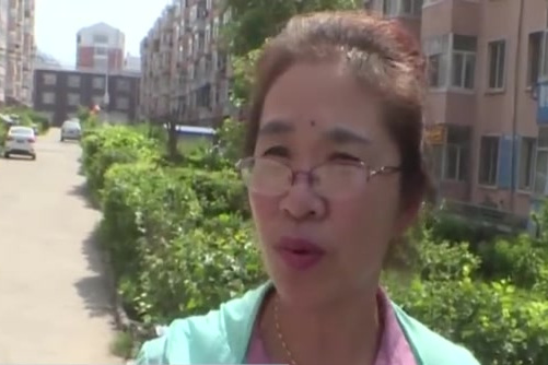 【不爱请别伤害!双鸭山人民广场惊现毒鸡肝多条小狗误食后丧命】近日,黑龙江双鸭山,有市民在人
