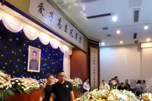 【独家视频|“至凡”岗位上,你就是那颗最亮的星!】今天下午,厦门六中合唱团演绎的阿卡贝拉版