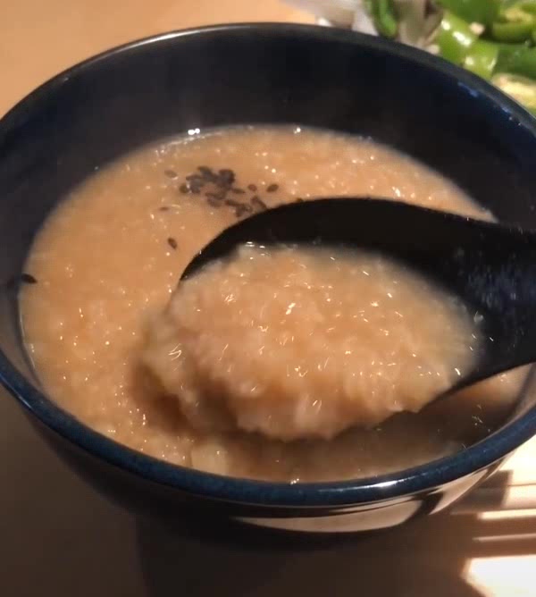 和韩国老公吃饭,大酱粥和烤肉,烤肉的方式很特别长见识了!