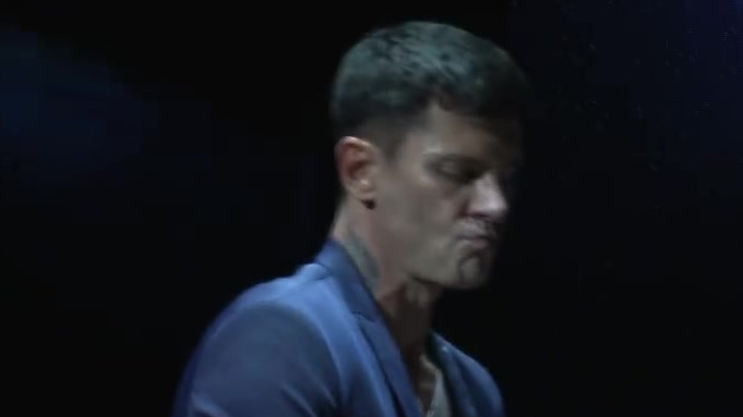 在汤臣倍健营养探索馆,马克西姆-Maksim演奏自己封神之作《野蜂飞舞》,真的太震撼了!!