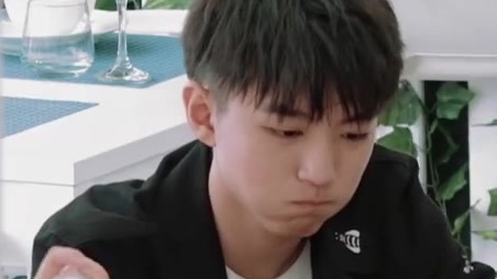 合伙人们开始研究菜单,对菜品严格要求的林述巍大厨和紧急制定方案的秦海璐陷入僵局,店长黄晓明