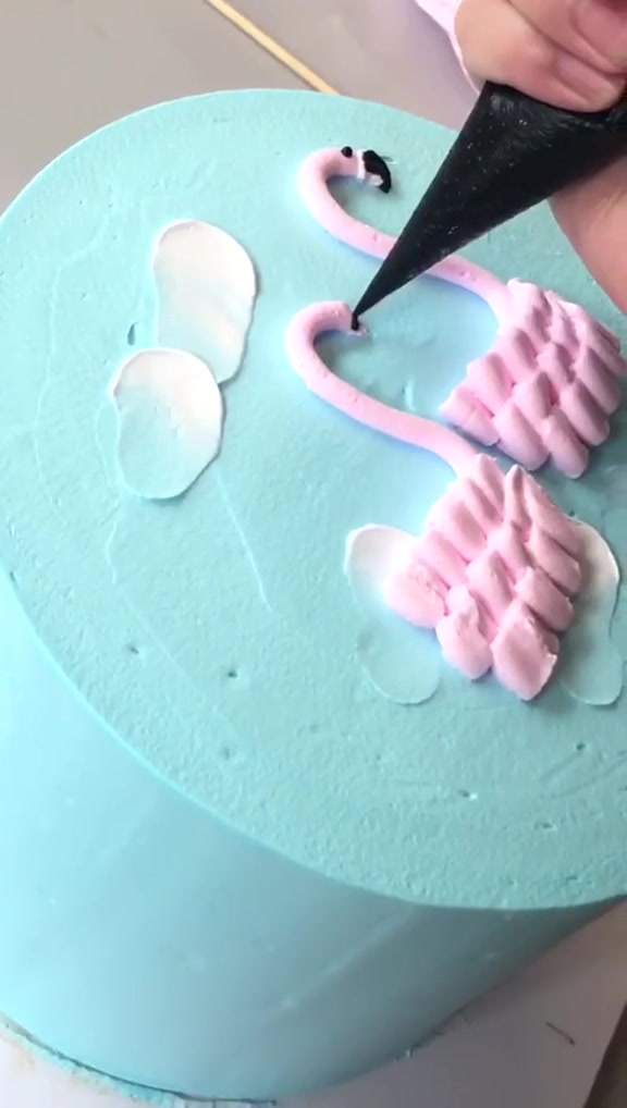 网红火烈鸟蛋糕,也太可爱了吧,裱花师傅用心了!