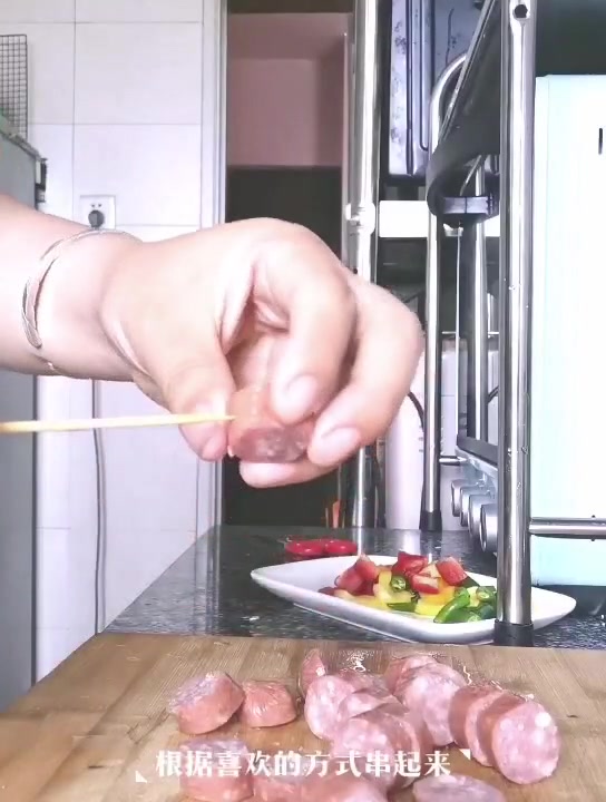 家庭自制法式黑椒烤牛肉肠,干净卫生又美味,快来学学吧!