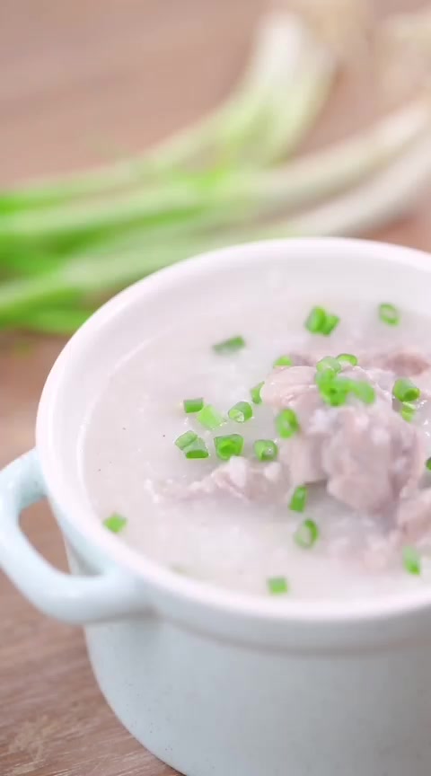 早晨做上一碗排骨粥,孩子吃得香,美味又营养,一早上都活力满满