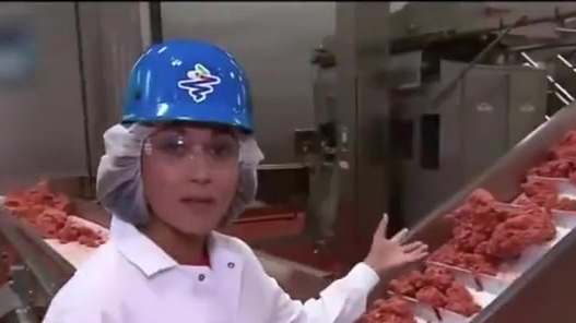 【中国首款人造肉9月上市,口感质地与美国仍有差距】8月8日起汉堡王在全美推出人造肉汉堡,中