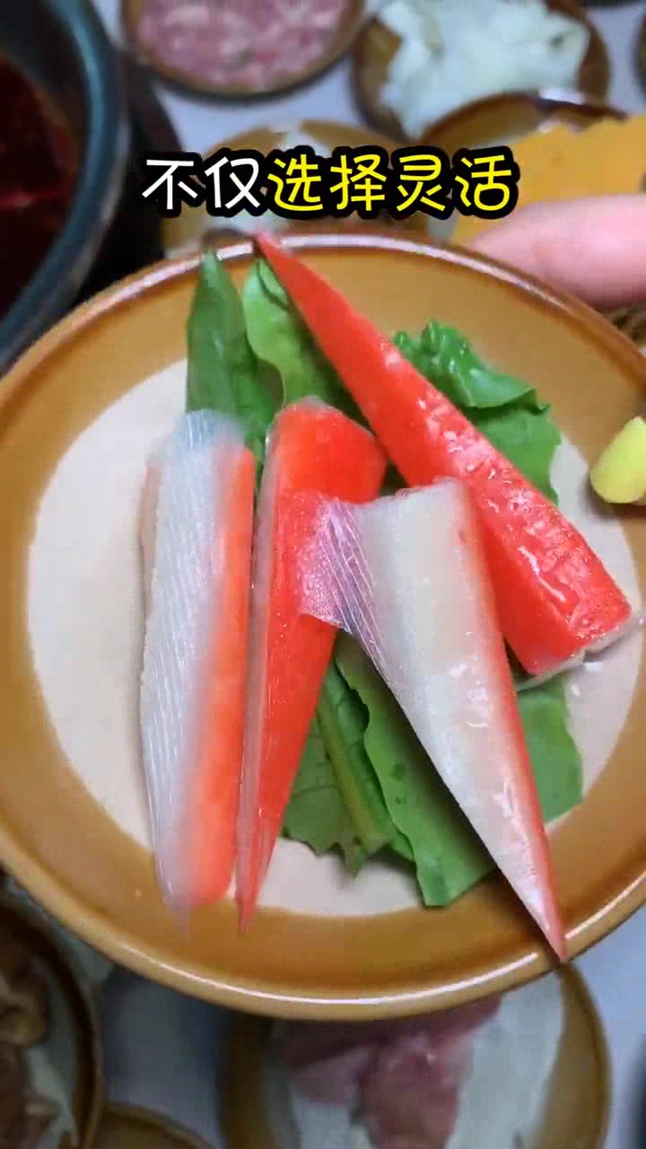 正宗的重庆火锅,种类很多,100元就能吃20个菜,太实惠了