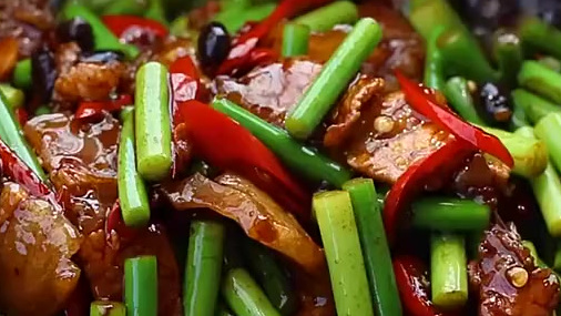 【蒜苔炒五花肉】家常菜谱,做法简单,好吃又下饭,美食get√