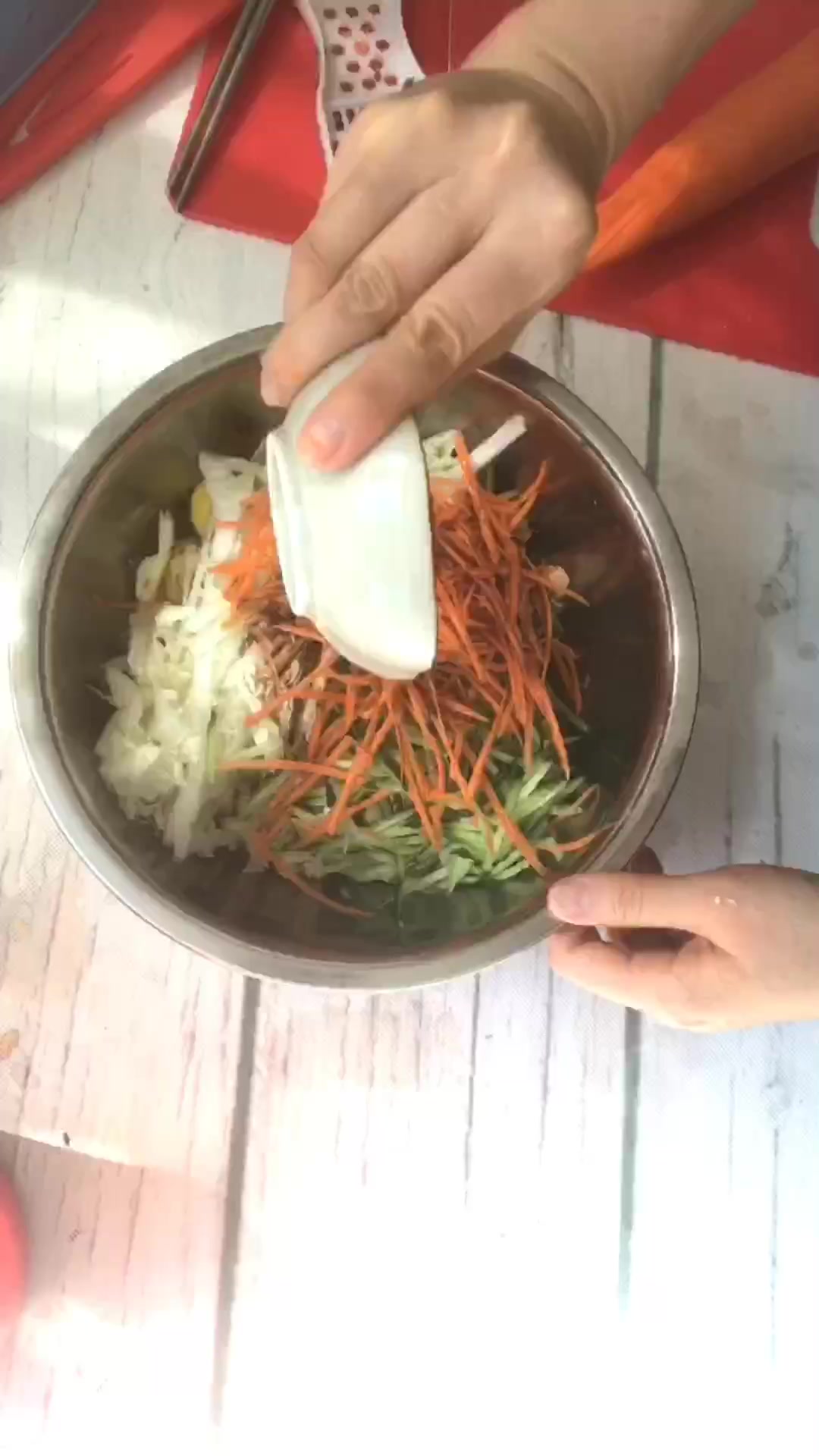 正宗的东北家庭版大拌菜,营养开胃,一家人都爱吃