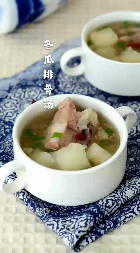 大厨教你冬瓜排骨汤做法,鲜美可口,老少皆宜,怎么都喝不够