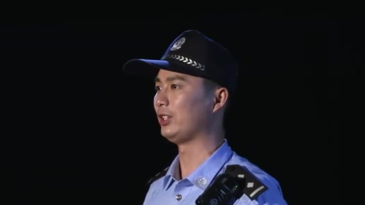 【李浩:平凡与责任】李浩,男,32岁,公安武清分局高村派出所民警。2017年荣获“十九大”