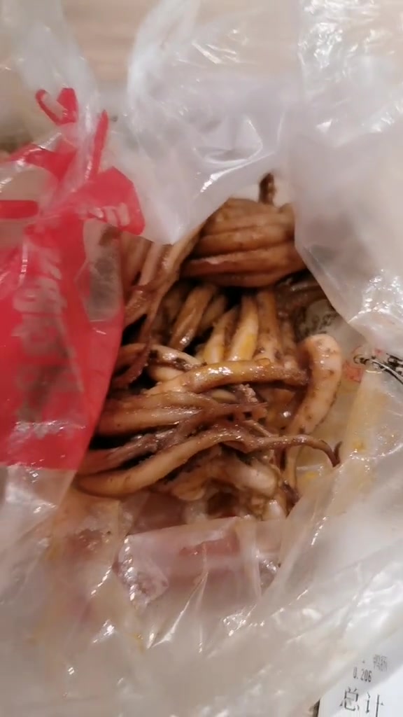 在绝味鸭脖买得,当看价格那一刻,我的下巴都快惊掉了!