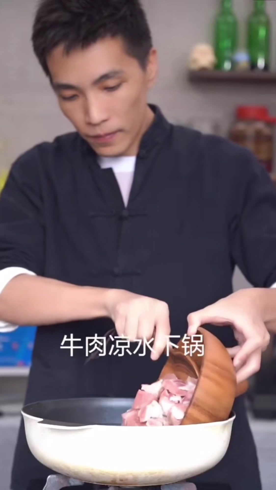 看到这碗牛肉面你饿了没有?想吃什么在评论区留下!