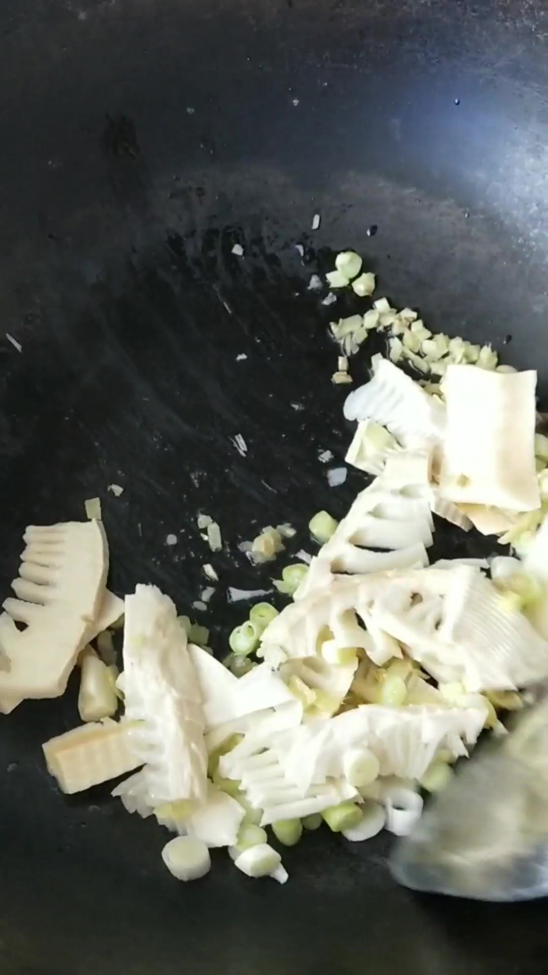 三鲜汤的做法,汤汁奶白,鲜美可口,喝一碗都不够!