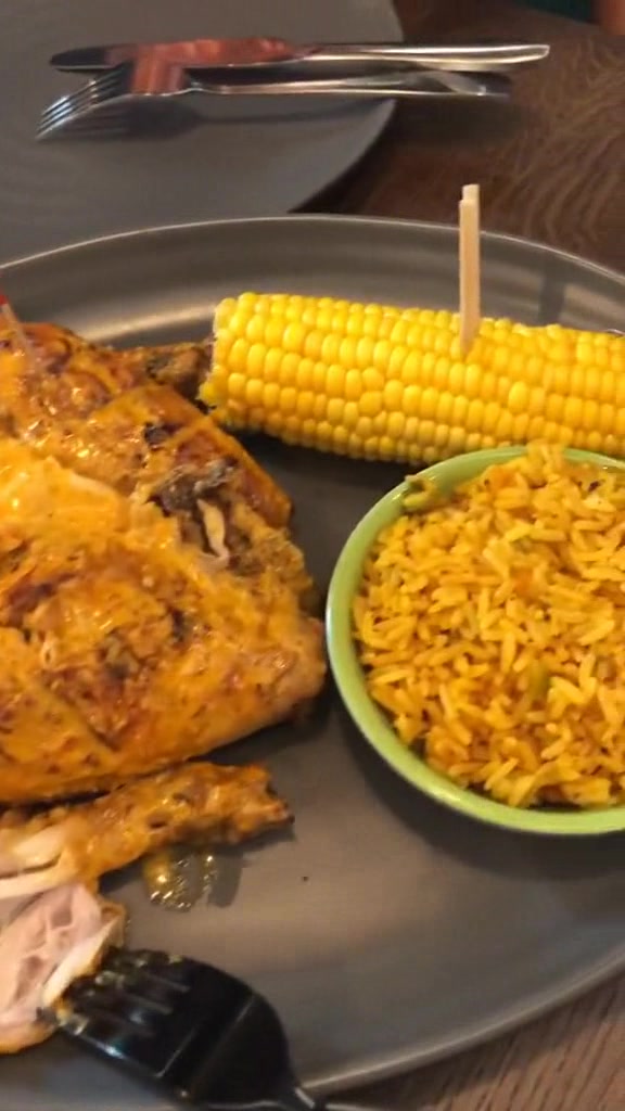 如果嫌麦当劳炸鸡太油,可以试试nandos烤鸡,又香又糯,好吃实惠