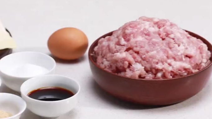 【麻酱冷馄饨】你吃过“凉拌馄饨”吗?浓郁的麻酱裹着馄饨,口感丰富,满足你的味蕾!