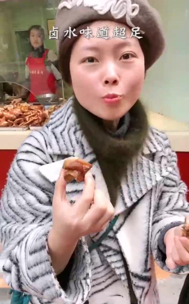 是什么让我们围着三轮车抢着吃?成都土著的私藏卤菜,绝了!
