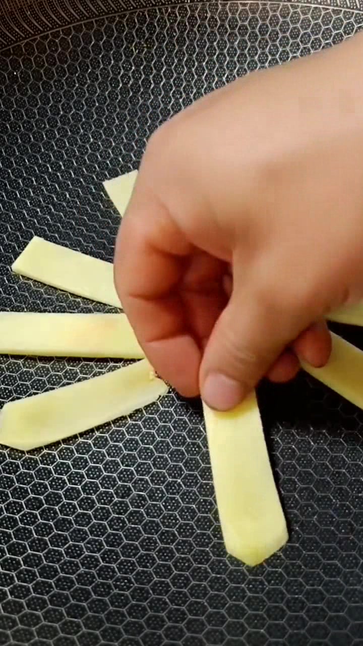 超火鸡腿做法,鲜嫩多汁,老少皆宜