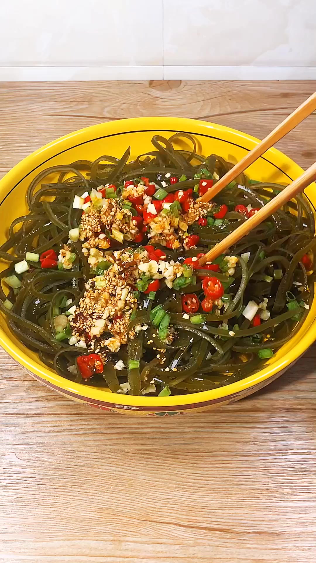 凉拌海带丝的做法,大热天就爱吃这个,喜欢的学着做