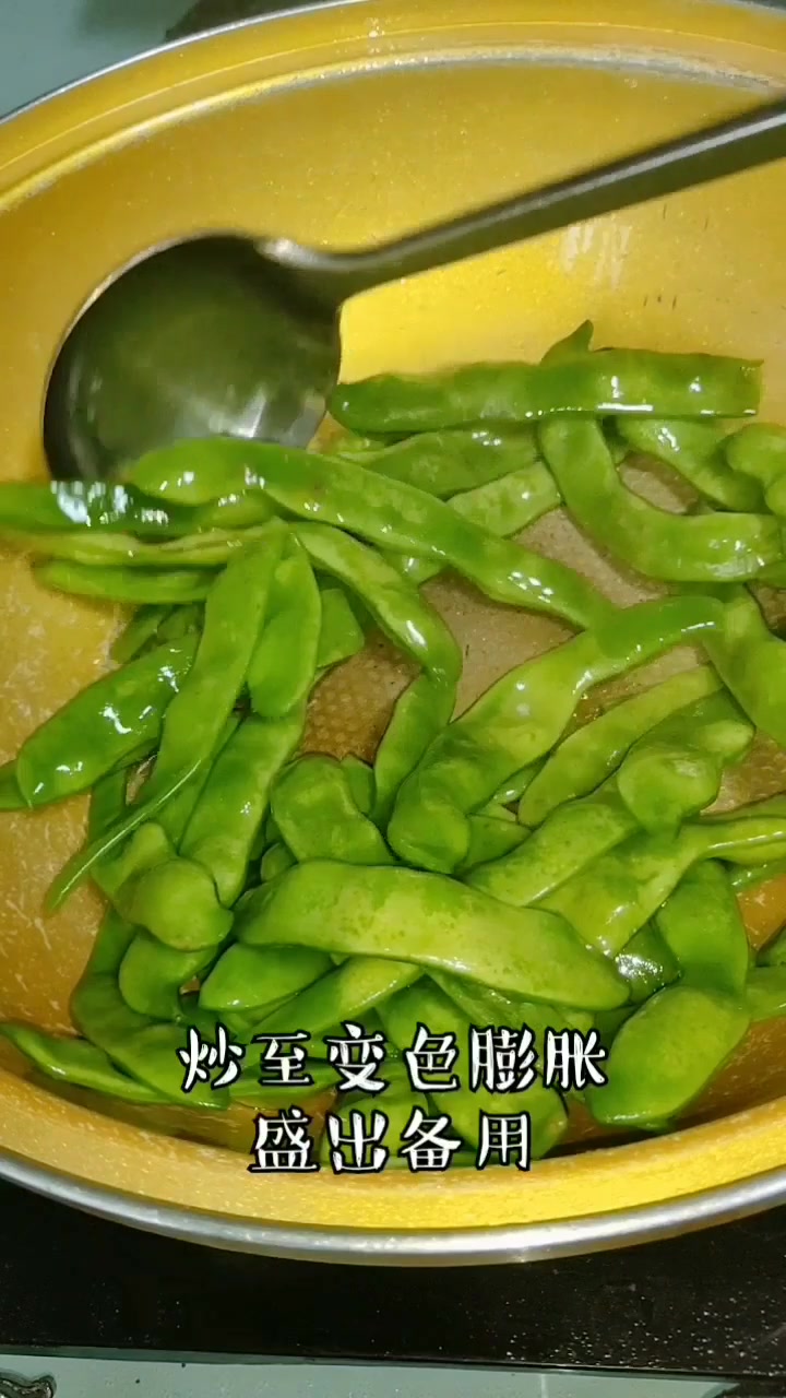 家常红烧肉炖豆角的做法,肉这样做,肥而不腻