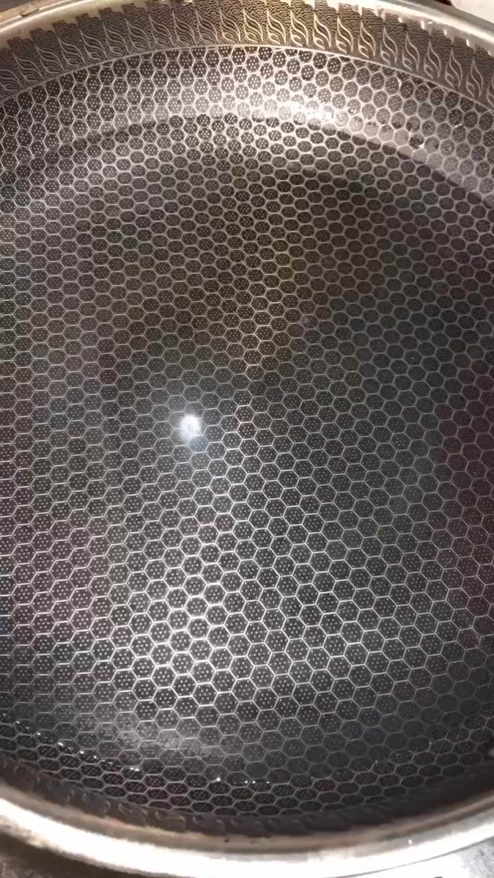 喷香可口排骨焖米饭,一碗吃不够