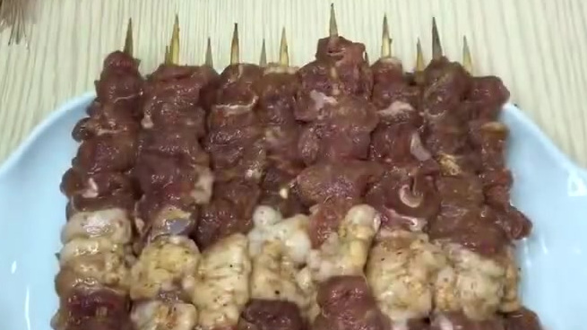烤羊肉串的腌制方法。