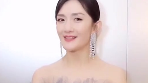 【谢娜 向世界发出邀请:湖南是美食天堂】来湖南吧,体验你不知道的新湖南。 很香、很辣、很爽